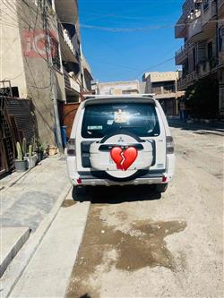 ميتسوبيشي باجيرو